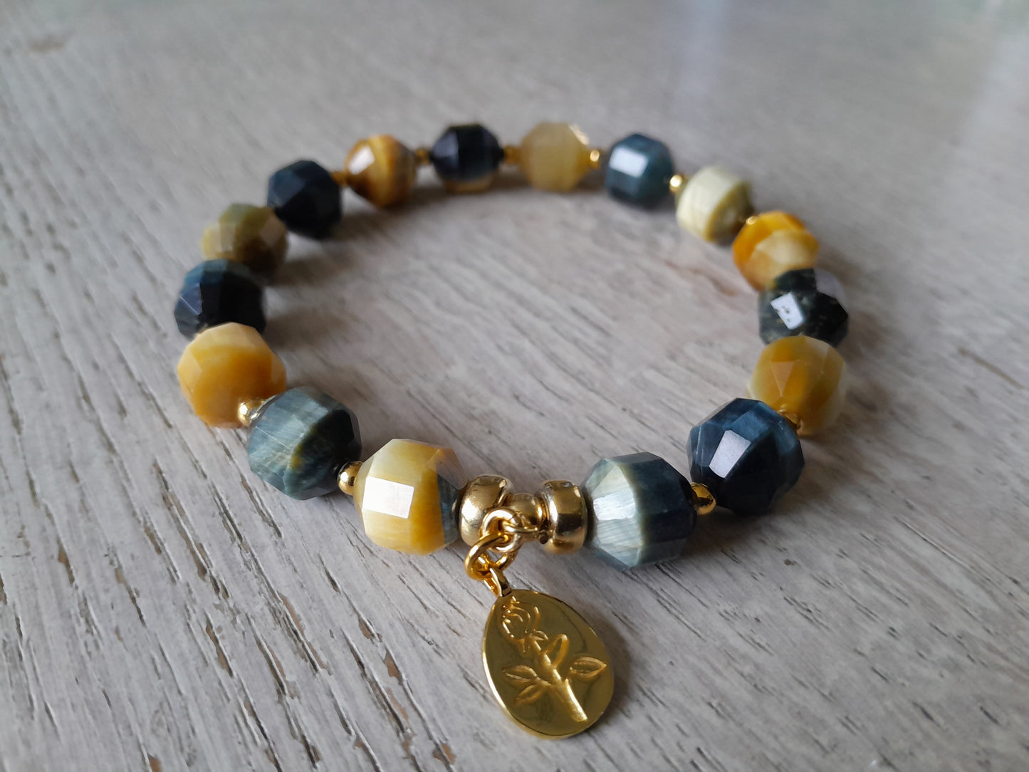 Bracelet Tiger Eye on silver (17-19cm) |